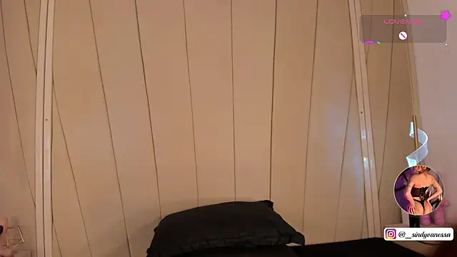 Alison Ivannova online show from September 17, 2025, 4:58 am