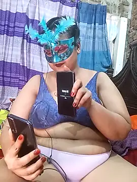 Snapshot of Tanisha-Chy chatting on May 14, 2026, 5:42 pm Tanisha-Chy online show from May 14, 2026, 5:42 pm
