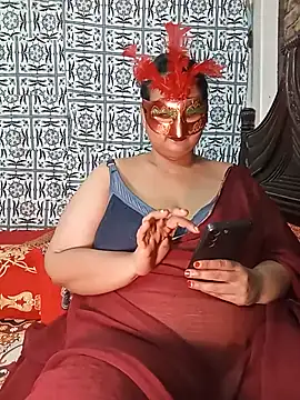 Snapshot of Tanisha-Chy chatting on July 16, 2026, 6:14 pm Tanisha-Chy online show from July 16, 2026, 6:14 pm