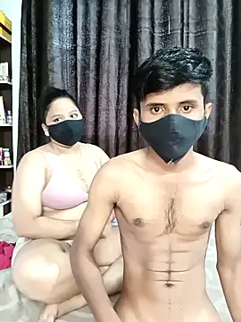 Beautiful couple 70 online show from October 19, 2025, 12:06 pm