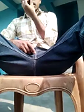 YourTarzan online show from November 9, 2025, 6:44 am