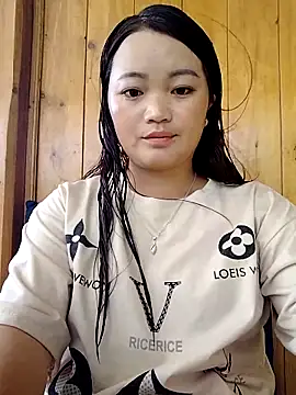 Snapshot of lusy-000 chatting on September 20, 2025, 3:40 am lusy-000 online show from September 20, 2025, 3:40 am