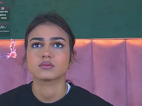 VanessaOlive online show from October 28, 2025, 5:11 am