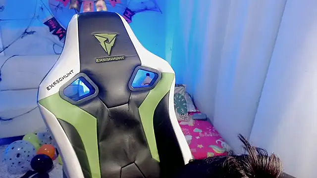 mishel hott online show from October 20, 2025, 9:15 pm