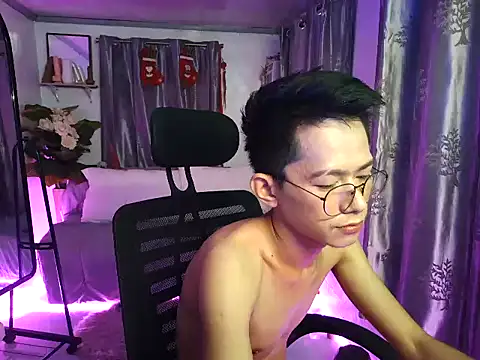 Skinny CumLoader69 online show from November 17, 2025, 4:57 pm