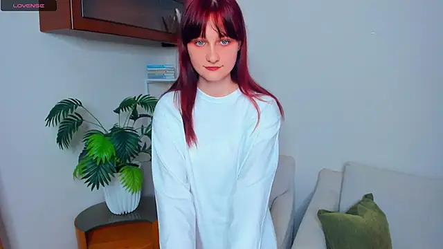 KatyKufel online show from October 10, 2025, 6:51 pm