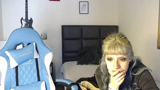 Amnesia  online show from November 5, 2025, 12:38 pm