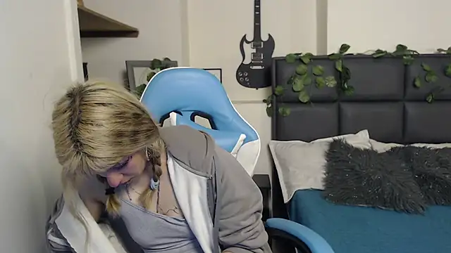 Amnesia  online show from December 3, 2025, 12:47 pm