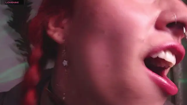 bri von dhara   online show from November 25, 2025, 3:56 pm