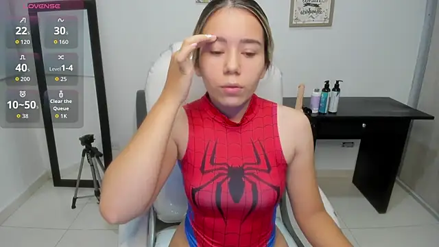 Aiilyn Ds online show from September 24, 2025, 9:45 am