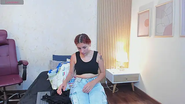 aliceandsia online show from February 11, 2026, 7:19 pm