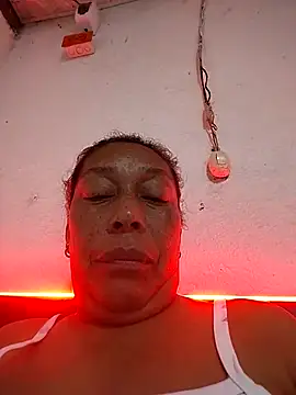 Naomi-Mature online show from April 16, 2026, 9:32 am