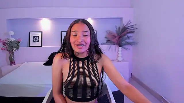 BellaSky4 online show from October 3, 2025, 12:02 pm