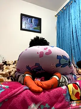 Snapshot of Rizos_hot_official chatting on October 9, 2025, 2:15 pm Rizos hot official online show from October 9, 2025, 2:15 pm