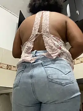 Snapshot of Rizos_hot_official chatting on October 24, 2025, 2:24 pm Rizos hot official online show from October 24, 2025, 2:24 pm