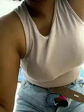 Snapshot of Rizos_hot_official chatting on October 26, 2025, 7:53 pm Rizos hot official online show from October 26, 2025, 7:53 pm