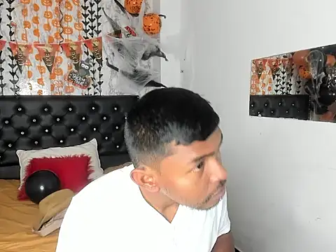 Adam Morgan2 online show from November 4, 2025, 7:24 pm