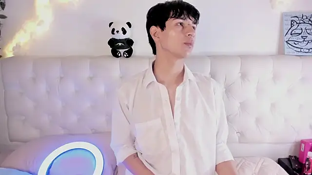 AleAurarashi online show from January 6, 2026, 4:27 am