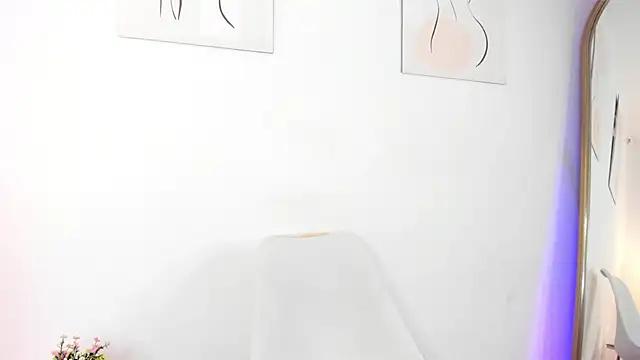 elzafuentes1 online show from September 19, 2025, 8:20 pm