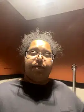 wishuhope4 online show from October 15, 2025, 9:48 pm