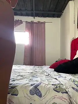 Messy-diana21 online show from March 27, 2026, 7:24 pm