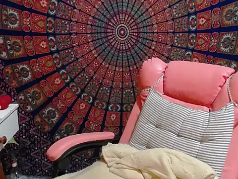 Delliriummm online show from March 17, 2026, 4:50 am