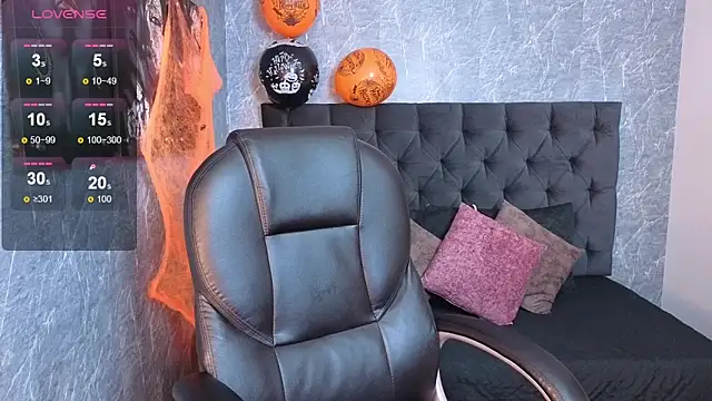 luna  dance online show from October 30, 2025, 3:52 am