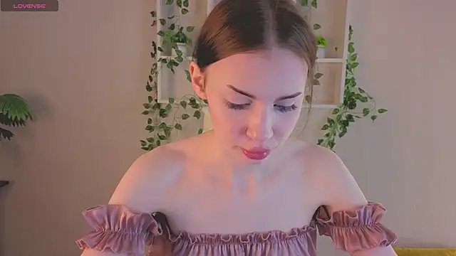 Jennie Hunter online show from December 2, 2025, 9:25 am