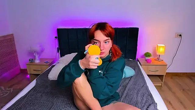 ArinaWinss online show from October 7, 2025, 1:47 am