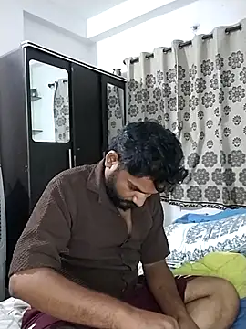 Snapshot of avi007p chatting on July 24, 2026, 4:38 pm avi007p online show from July 24, 2026, 4:38 pm