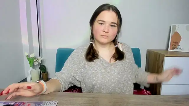 Snapshot of IsabellCharm chatting on October 17, 2025, 1:03 pm IsabellCharm online show from October 17, 2025, 1:03 pm