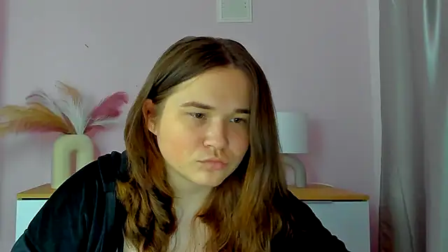 Snapshot of IsabellCharm chatting on October 21, 2025, 3:35 pm IsabellCharm online show from October 21, 2025, 3:35 pm