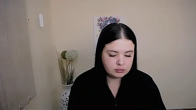  Trisha li online show from September 15, 2025, 1:55 pm