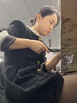 DHJM168 online show from November 27, 2025, 1:18 am