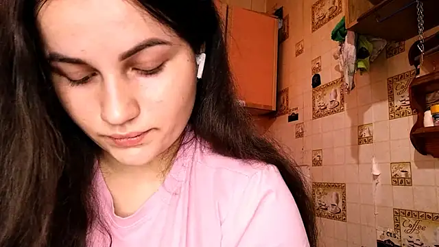 DierdreCousineau online show from November 1, 2025, 10:06 am