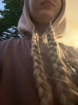 FroggyAnna online show from October 14, 2025, 3:13 pm