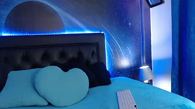 tiinaa jouns online show from November 5, 2025, 2:55 am