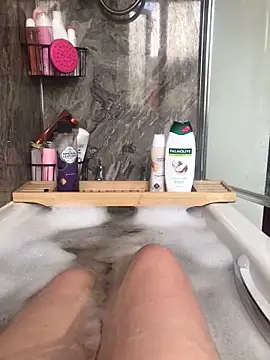 Imogenbabyyy online show from April 18, 2026, 12:42 pm