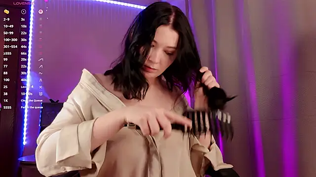 Liraras online show from December 4, 2025, 4:27 pm