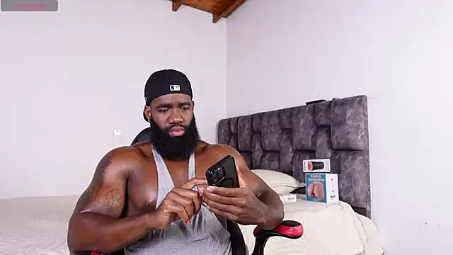 Snapshot of james_musclebbc chatting on July 8, 2026, 11:53 pm james musclebbc online show from July 8, 2026, 11:53 pm
