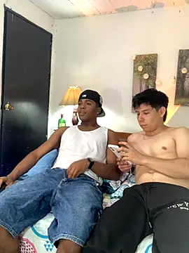 DEMOND 333 online show from November 5, 2025, 3:06 am