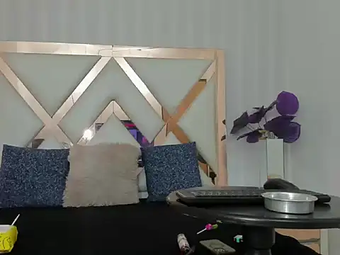 LicyEvans1 online show from October 10, 2025, 3:11 pm