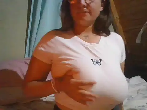 LizaDaki online show from November 17, 2025, 12:16 am