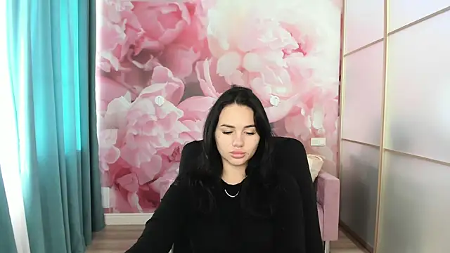 VenillaRose online show from September 18, 2025, 6:26 am