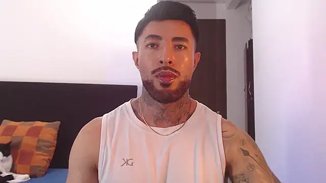 andrea de lucaa online show from July 16, 2026, 4:07 am