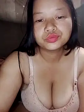 Snapshot of girl-babi chatting on October 6, 2025, 11:57 pm girl-babi online show from October 6, 2025, 11:57 pm