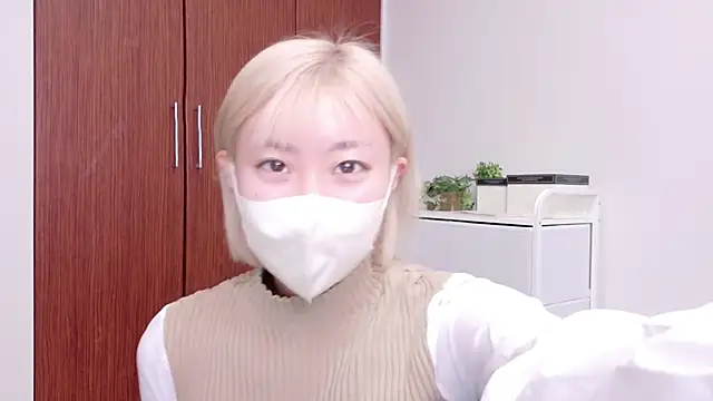 Nana  ch online show from March 25, 2026, 9:43 pm