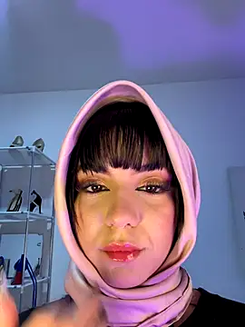 AriaBlush 18 online show from September 12, 2025, 11:04 pm