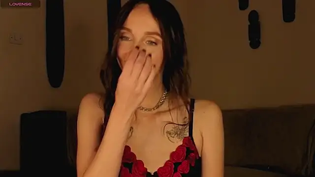 xSweetMissx online show from September 17, 2025, 9:38 pm