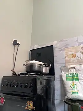 Snapshot of ewatyu chatting on December 5, 2025, 8:01 am ewatyu online show from December 5, 2025, 8:01 am